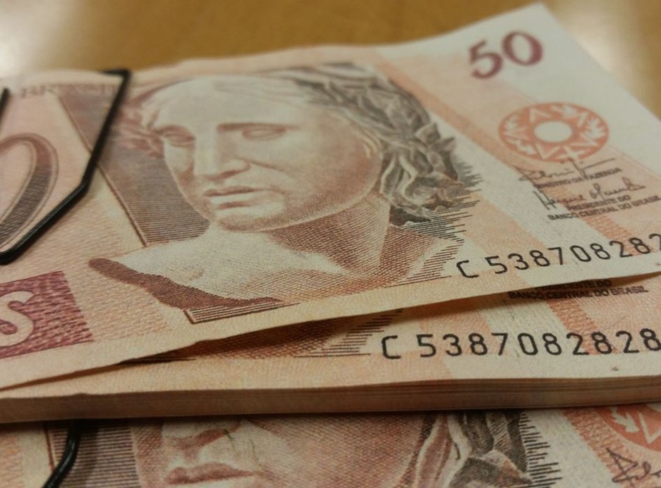 No momento, você está visualizando Reforma tributária terá parecer apresentado até 3 de maio, diz Lira