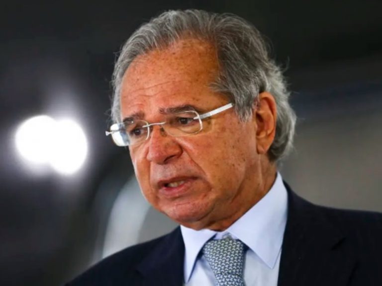 Leia mais sobre o artigo Guedes assegura que País segue no ‘caminho da prosperidade’