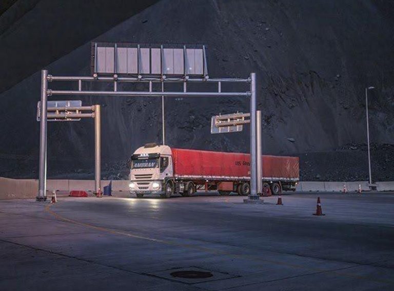 Leia mais sobre o artigo Temor de COVID faz vizinhos barrarem caminhão do Brasil