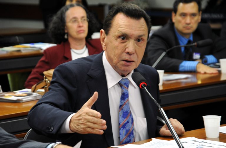 Leia mais sobre o artigo Projeto define regra para incidência de juros em ações trabalhistas