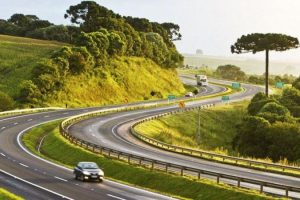 Leia mais sobre o artigo Bolsonaro assina decreto que prevê modernização de rodovias federais