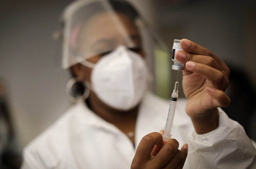 No momento, você está visualizando Projeto cria incentivo fiscal para empresas que vacinarem empregados