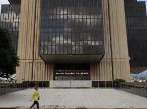 Leia mais sobre o artigo Mercado financeiro prevê crescimento econômico de 3,96% neste ano