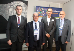 Leia mais sobre o artigo Presidente do SINDIPESA participa do XXI Seminário Brasileiro do Transporte Rodoviário de Cargas