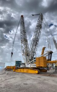 GUINDASTE SOBRE ESTEIRA