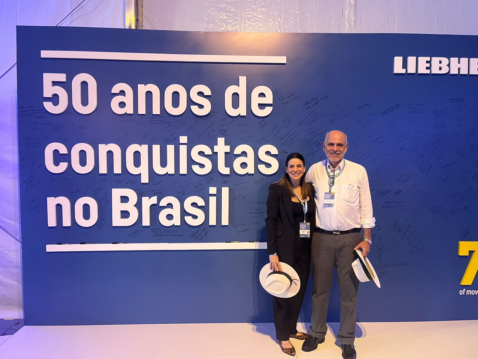 Leia mais sobre o artigo Liebherr celebra 50 anos de atuação no Brasil e 75 no mundo