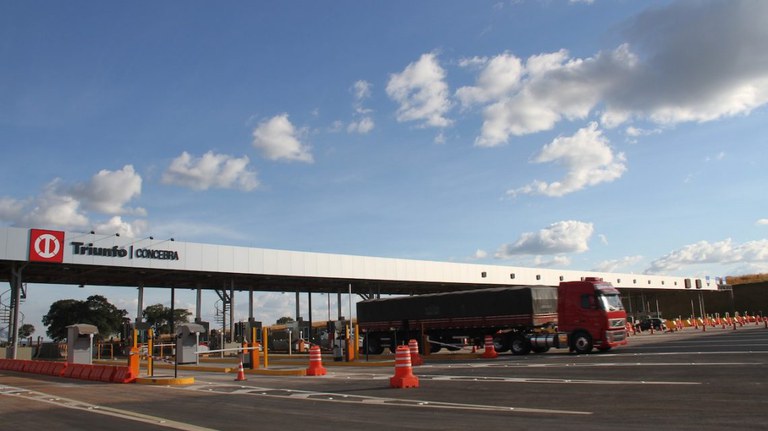 Leia mais sobre o artigo Quatro pedágios da BR-262/MG terão aumento de até 49%, a partir do dia 21