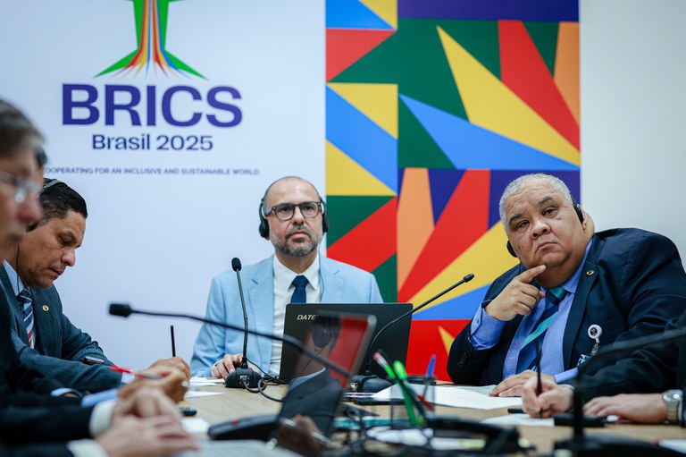Leia mais sobre o artigo Infraestrutura sustentável e resiliente é destaque na primeira reunião técnica do GT de Transportes no BRICS