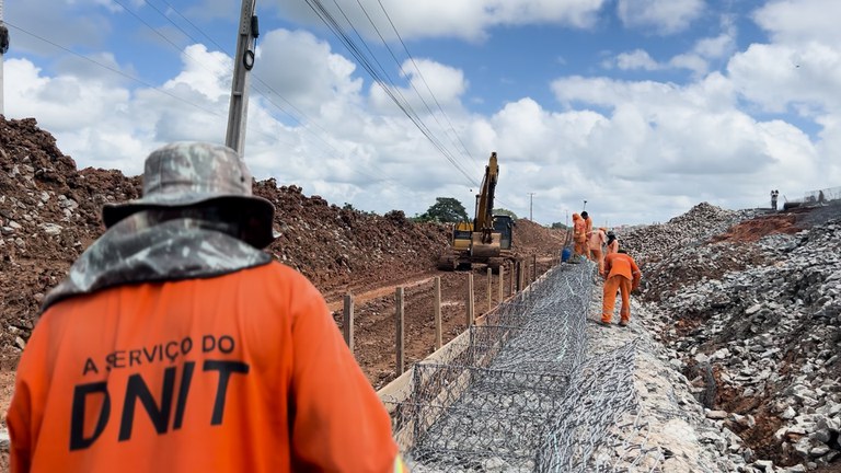 Leia mais sobre o artigo DNIT executa obra de recuperação da BR-316/MA