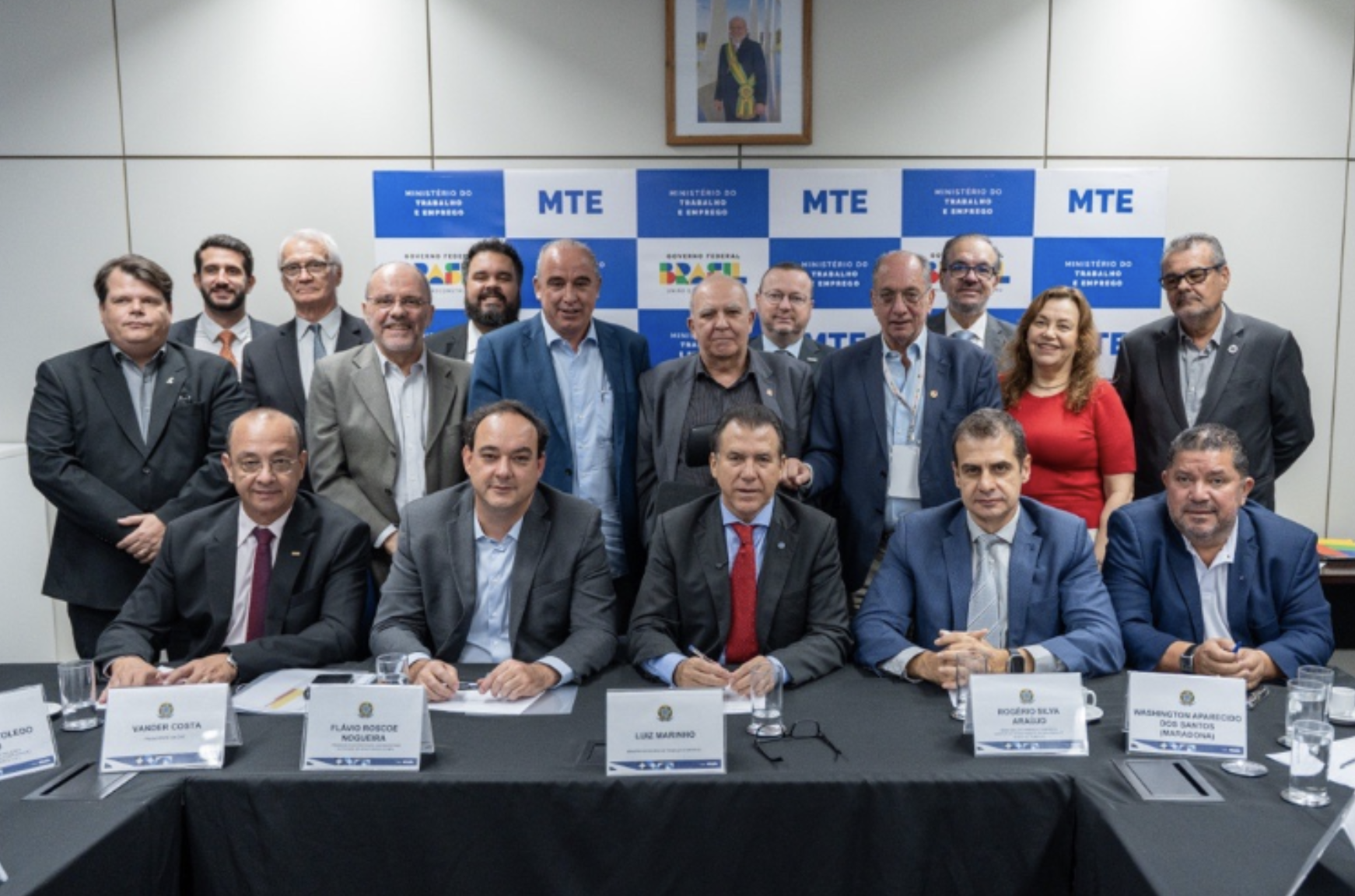 No momento, você está visualizando MTE atende a pleito da CNT e define prazo de transição para nova norma de saúde e segurança no trabalho