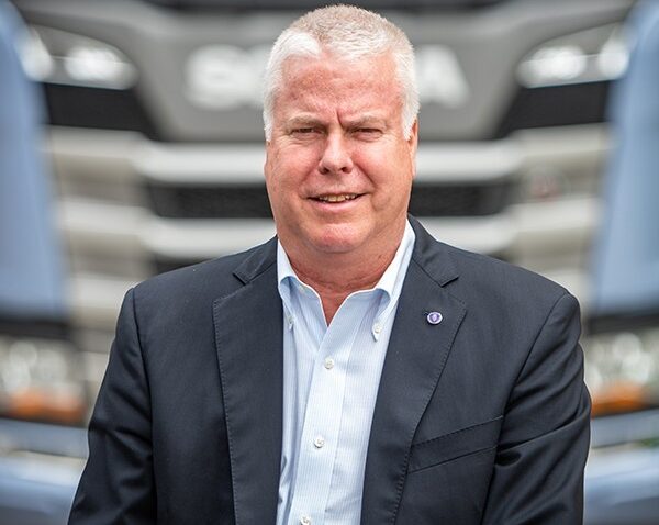 Leia mais sobre o artigo “Vamos repetir a estratégia do gás para abrir caminho aos elétricos”, diz CEO da Scania Latin America