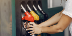 Leia mais sobre o artigo Após terceiro reajuste da Petrobras em 2025, diesel tem redução média de 2,6% em maio