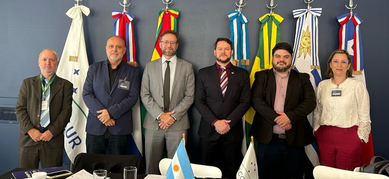 Leia mais sobre o artigo ANTT debate melhorias para o setor de transportes no bloco Mercosul