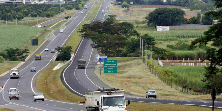 Leia mais sobre o artigo Ministério dos Transportes apresenta carteira de concessões rodoviárias e projetos ferroviários aos maiores players americanos