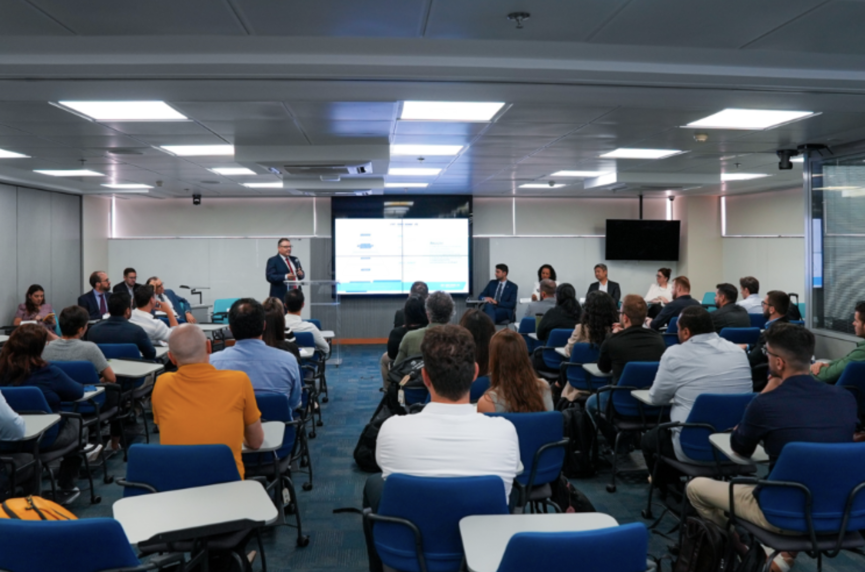 No momento, você está visualizando Capacitações ITL: Inscrições abertas para cursos executivos em ESG e gestão de riscos e para a Especialização em Gestão de Negócios