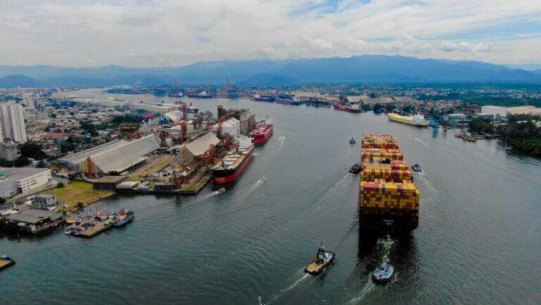 Leia mais sobre o artigo Porto de Santos registra queda de 2,4% na movimentação de carga no primeiro quadrimestre