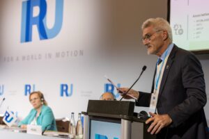 Leia mais sobre o artigo NTC&Logística reforça a importância do TRC brasileiro na Reunião do Conselho de Transporte de Mercadorias da IRU, em Genebra