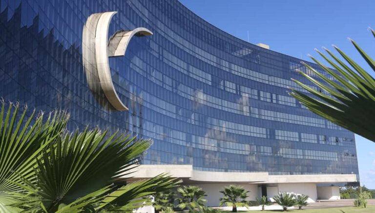 Leia mais sobre o artigo TST fixa 12 teses repetitivas; vínculo e gestação são temas