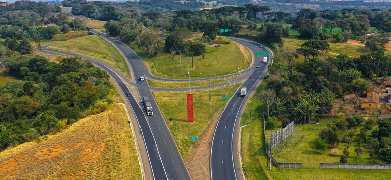 Leia mais sobre o artigo Após melhorias nas rodovias, ANTT autoriza início da cobrança de pedágio em cinco praças concedidas à PRVIAS