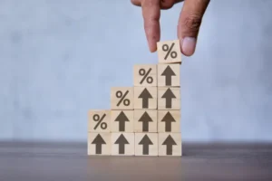 Leia mais sobre o artigo BC diz que Selic deve ser mantida em 15% por período prolongado