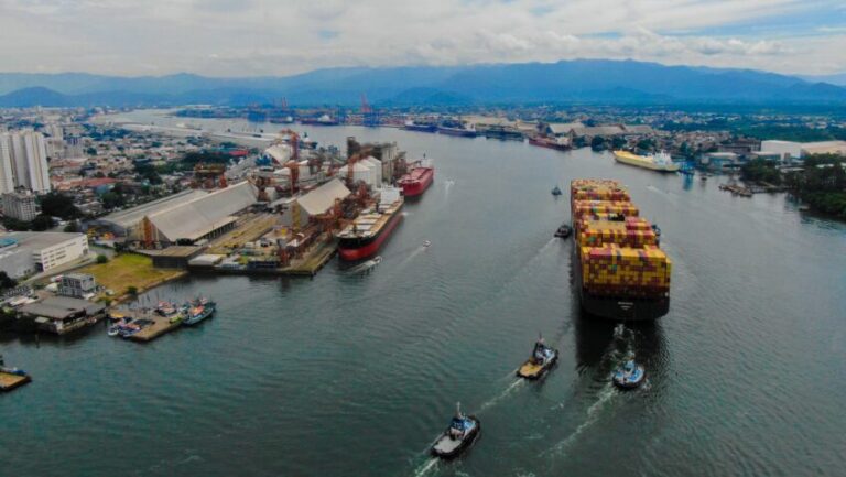 Leia mais sobre o artigo Porto de Santos tem redução de 0,9% na movimentação de carga no primeiro semestre