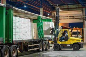 Leia mais sobre o artigo ICEI sobe em 15 dos 29 setores industriais, mostra CNI