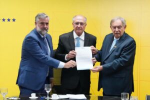 Leia mais sobre o artigo FIERGS pede a Alckmin ações compensatórias caso tarifas dos EUA sejam mantidas