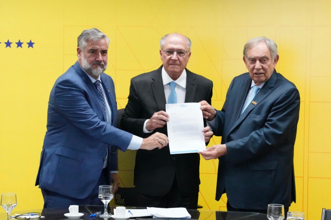 No momento, você está visualizando FIERGS pede a Alckmin ações compensatórias caso tarifas dos EUA sejam mantidas