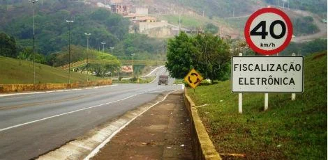 Leia mais sobre o artigo Radares desligados: como previsto, rodovias federais do Brasil estão sem fiscalização de velocidade por falta de recursos do governo federal