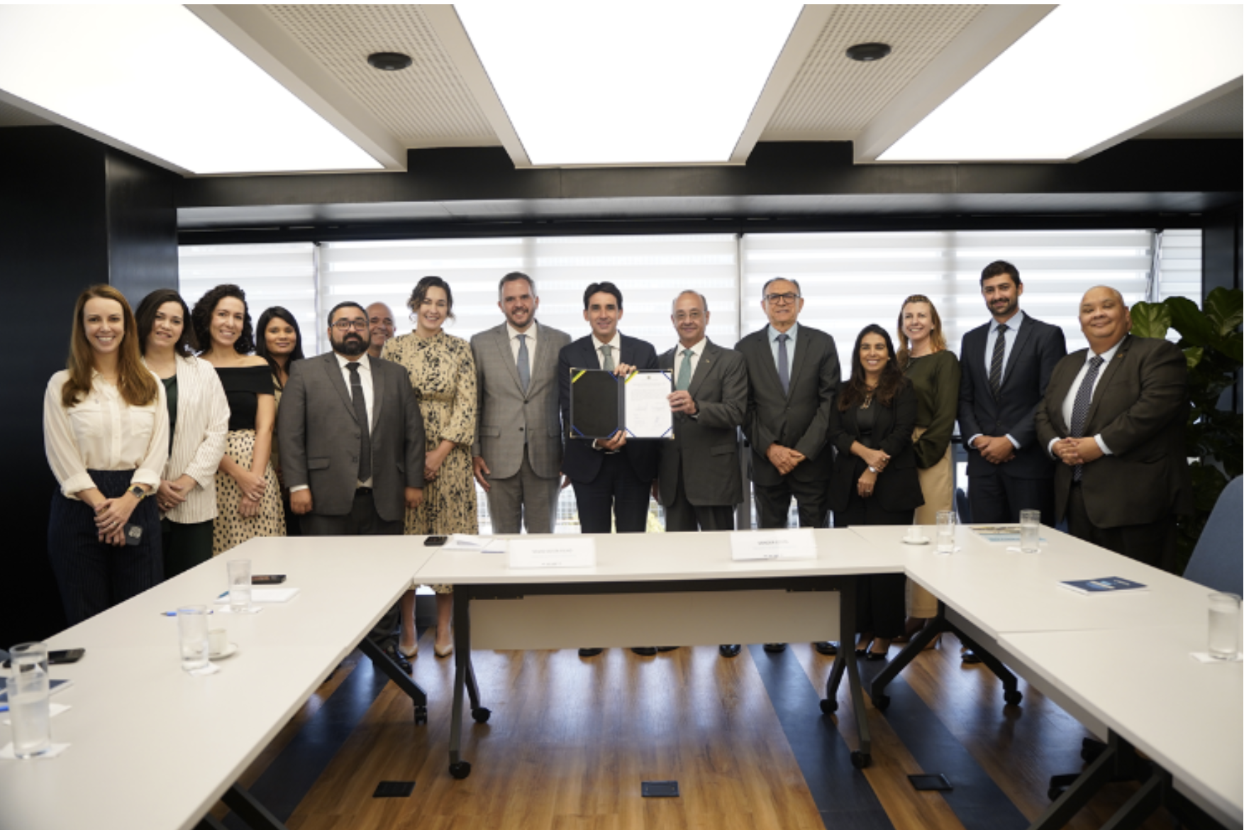 No momento, você está visualizando Sistema Transporte e Ministério de Portos e Aeroportos firmam acordo para atuação em projetos de sustentabilidade e cuidado com o trabalhador