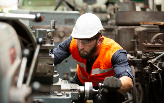 Leia mais sobre o artigo Setor de máquinas e equipamentos estima fechar 16 mil postos de trabalho com tarifaço