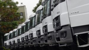 Leia mais sobre o artigo Sem previsão de queda, Selic a 15% ameaça recuperação do mercado de caminhões