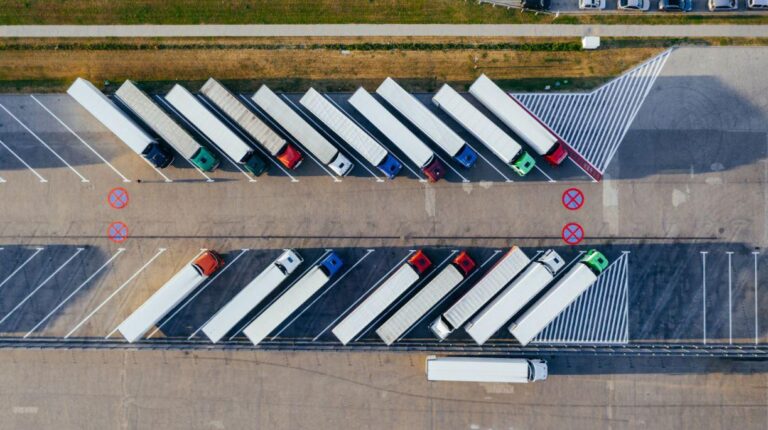 Leia mais sobre o artigo Participe da pesquisa global da IRU sobre escassez de motoristas profissionais