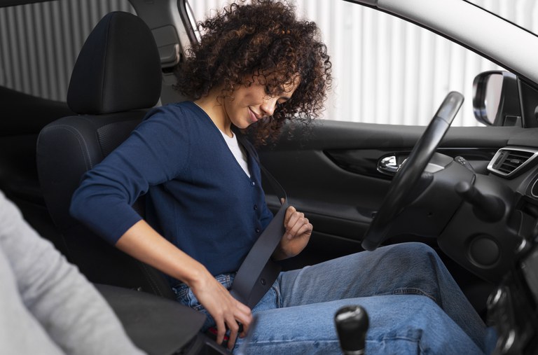 Leia mais sobre o artigo Formação flexível e exames rigorosos: o que os países mais seguros no trânsito têm a ensinar ao Brasil