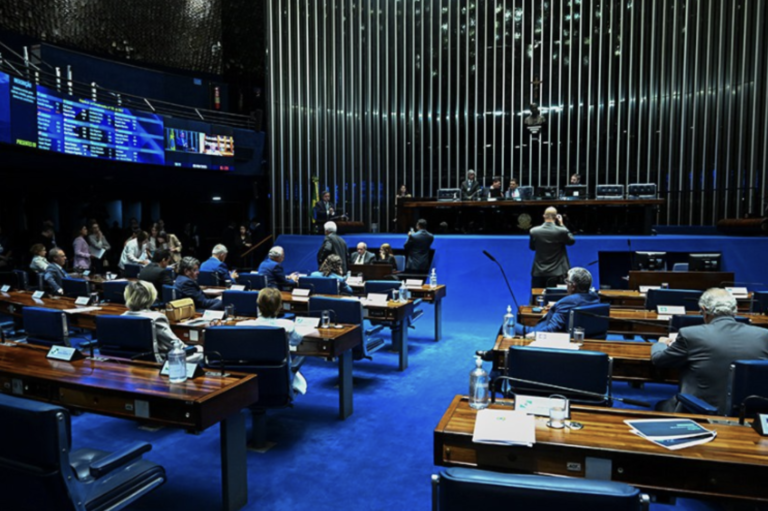 Leia mais sobre o artigo Complexidade das operações do transporte foram respeitadas no texto aprovado pelo Senado sobre o devedor contumaz