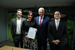 Leia mais sobre o artigo Infra S.A. e ANPTrilhos firmam acordo para fortalecer o Observatório Nacional de Transporte Logística